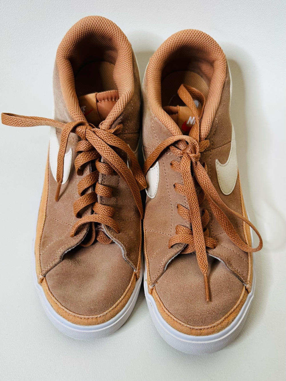 Nike Low-Top Suede Sneakers in Tan and Cream - Picture 2 of 7